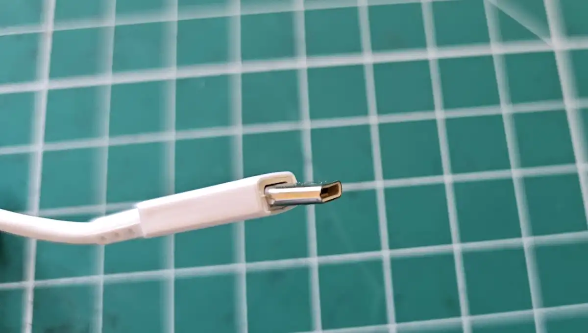 Bent_Cable.webp